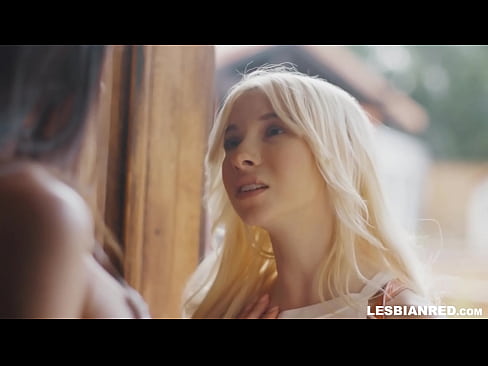 ❤️ D'Meedche kënnt e puer Méint méi spéit heem a schléisst op d'Stiefmamm hir Muschi iessen Fucking Video op lb.vegasservice.ru