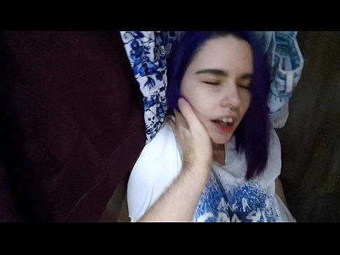 ❤️ Fannt meng Schwëster am Kleederschaf an huet hatt gehollef Fucking Video op lb.vegasservice.ru