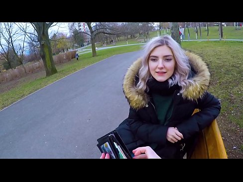 ❤️ Drénkt e Frieme säi waarme Spuer fir Suen - Blowjob am Park vum Eva Elfie Fucking Video  op lb.vegasservice.ru